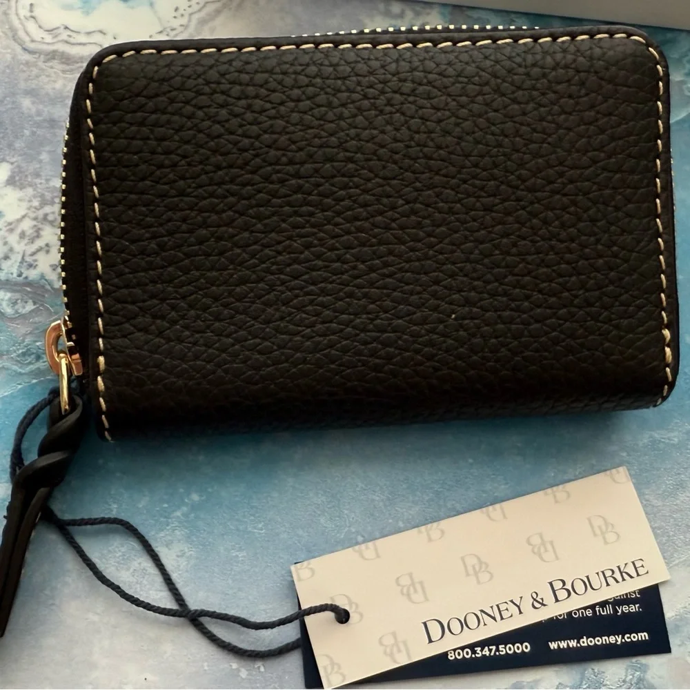 Dooney & Bourke Large Zip Around Credit Card Case